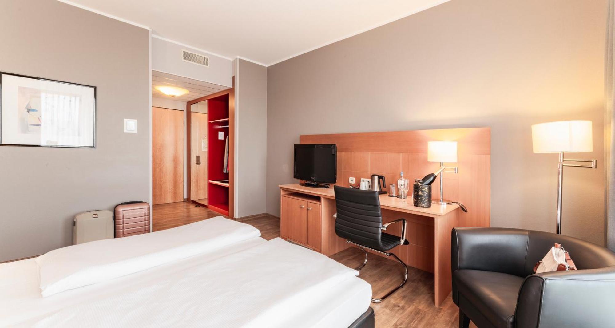 Plaza Premium Koeln Hotel Exterior foto
